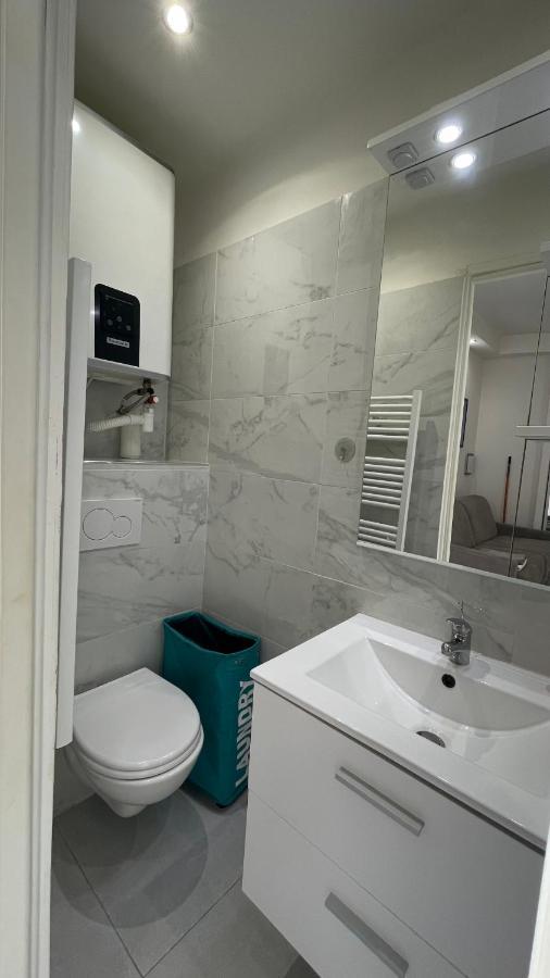 Studio Rue Pietonne Proche Plage ม็องตง ภายนอก รูปภาพ