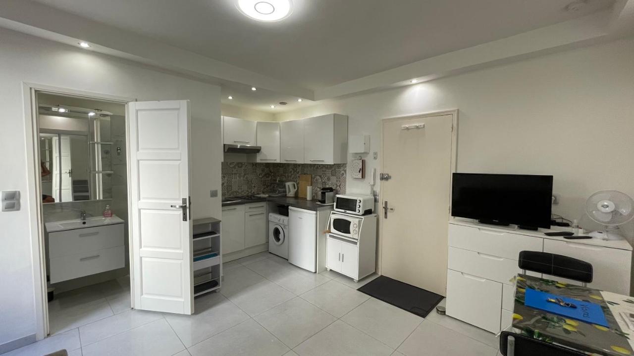 Studio Rue Pietonne Proche Plage ม็องตง ภายนอก รูปภาพ